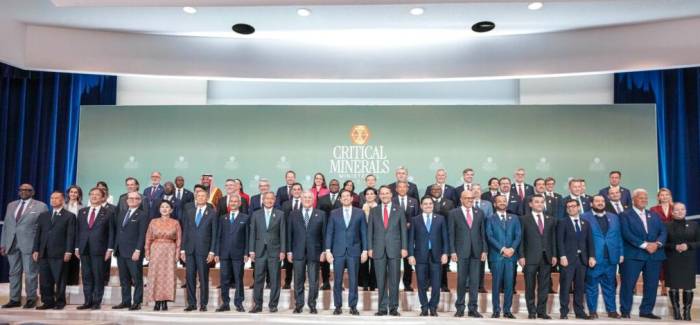 美国300亿美元加码关键矿产供应链！石墨成布局重点(图1)